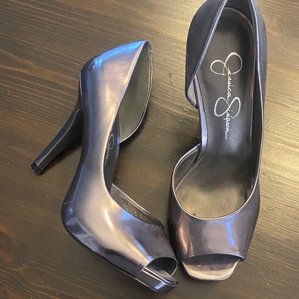 Jessica Simpson Metallic Gray Peep Toe Heels